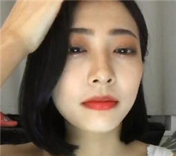 眼袋比较深的短发女人1 mkv