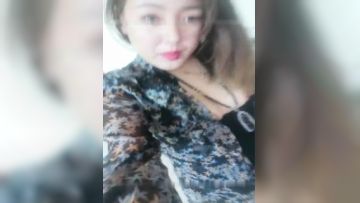 小可爱平台(原卡哇伊)风骚美少妇迷姐姐喷水女郎直播大秀 激情自慰喷水 十分淫荡