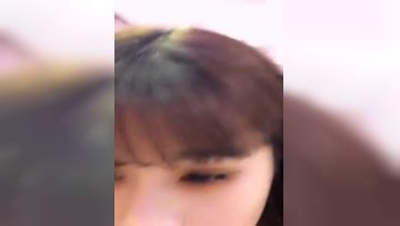 -guochan-96长得有点像某女星杨X的网红女主播情话首次在平台直播啪啪快枪男
