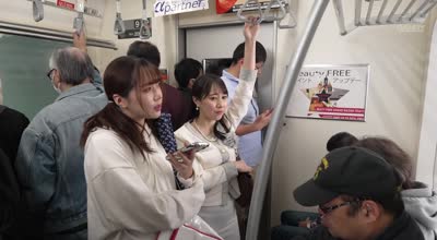 DANDY-974 「えっ！おばさんの私が？！」我が子の前で触られ必死に抵抗するも爱液を垂れ流し绝顶が止まらない巨尻母VOL.4